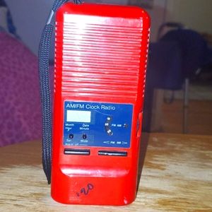 Handheld Radio w/ Flashlight 🔦📻